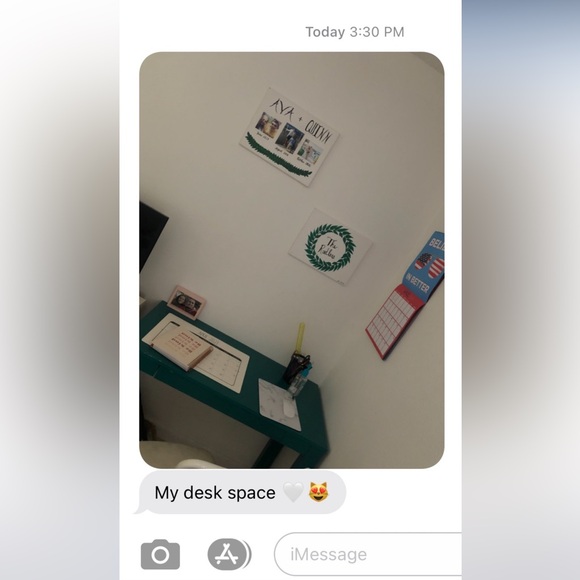 Custom Hand Painted Green Leaf Wreath Wall Art - Picture 4 of 4